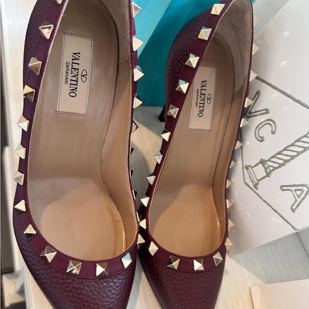 Saks Fifth Avenue Burgundy Studded Heels